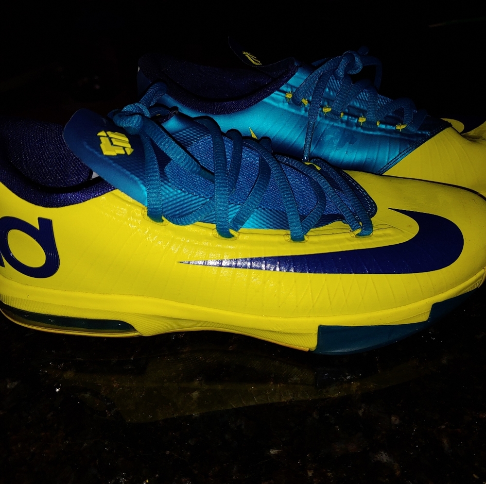 Boys Nike KD vi